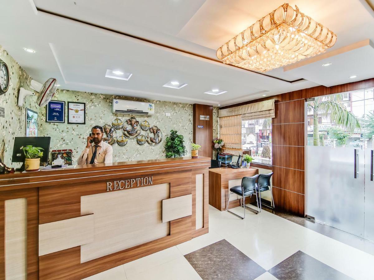 Capital O 32619 Hotel Sugar Palm กวาลิออร์ ภายนอก รูปภาพ