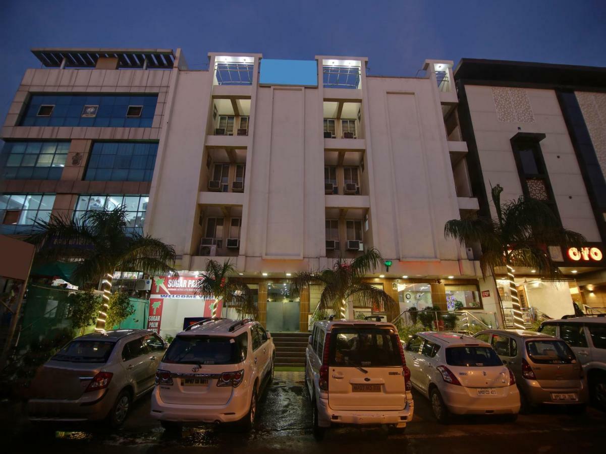 Capital O 32619 Hotel Sugar Palm กวาลิออร์ ภายนอก รูปภาพ