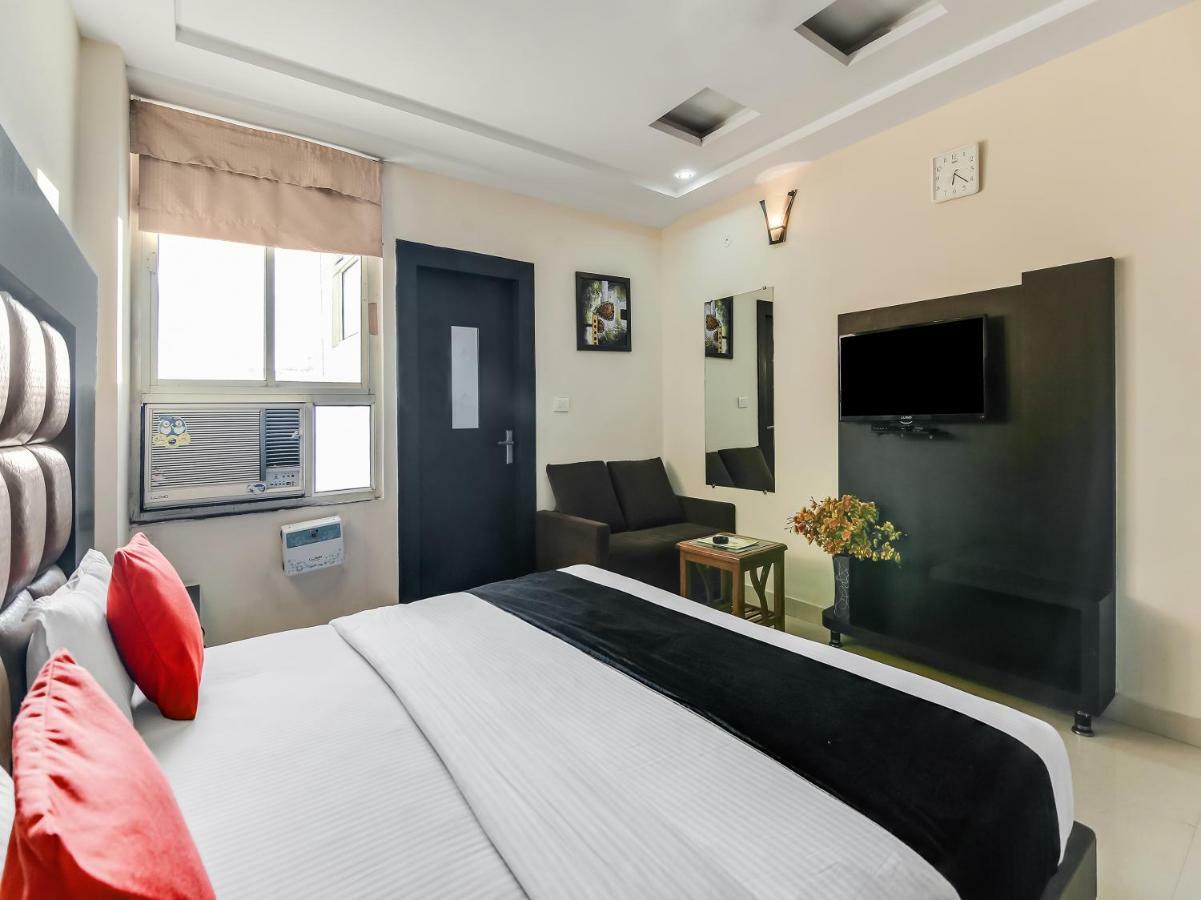 Capital O 32619 Hotel Sugar Palm กวาลิออร์ ภายนอก รูปภาพ