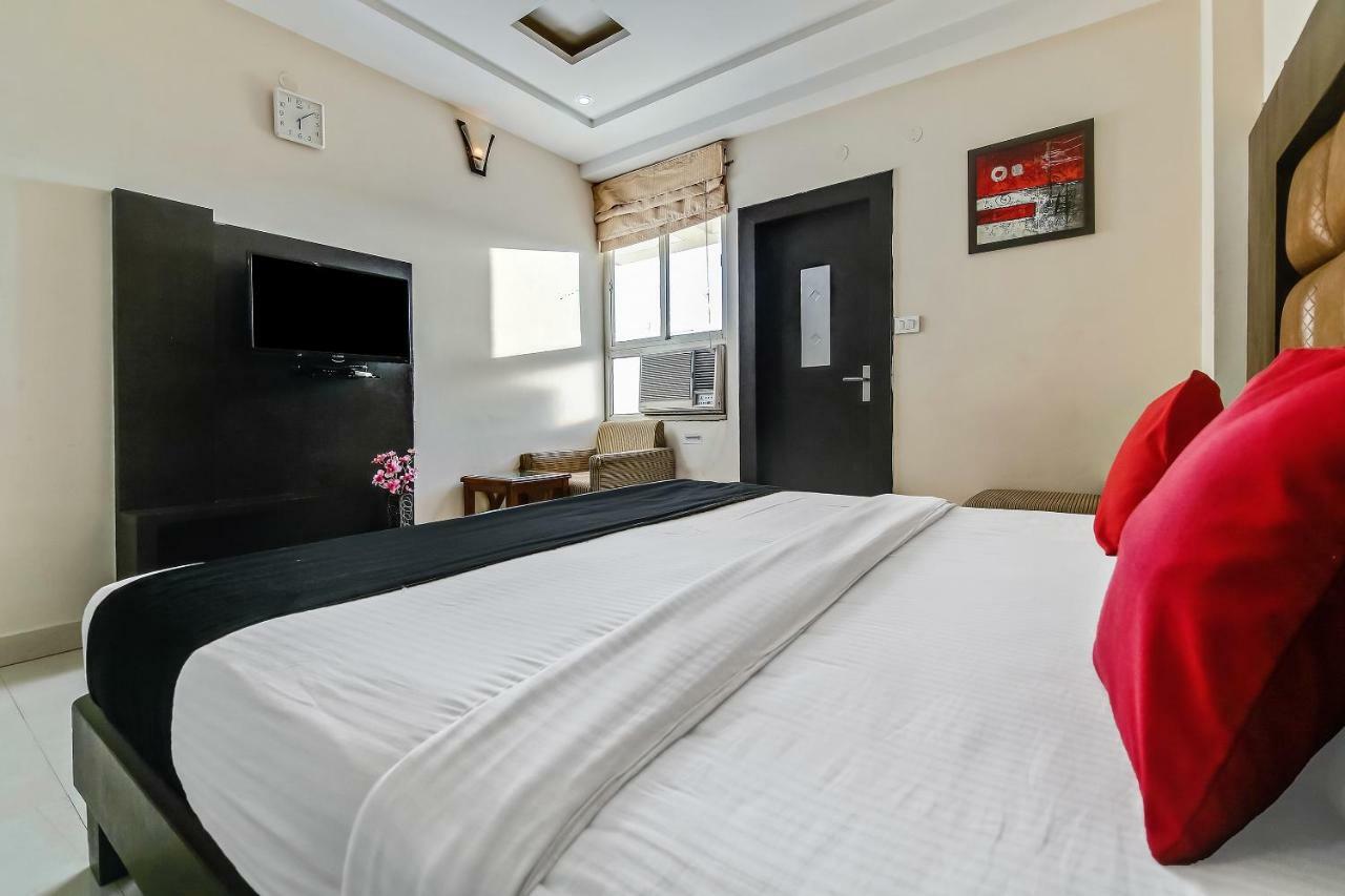 Capital O 32619 Hotel Sugar Palm กวาลิออร์ ภายนอก รูปภาพ