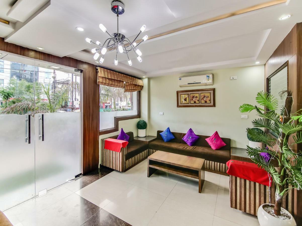 Capital O 32619 Hotel Sugar Palm กวาลิออร์ ภายนอก รูปภาพ