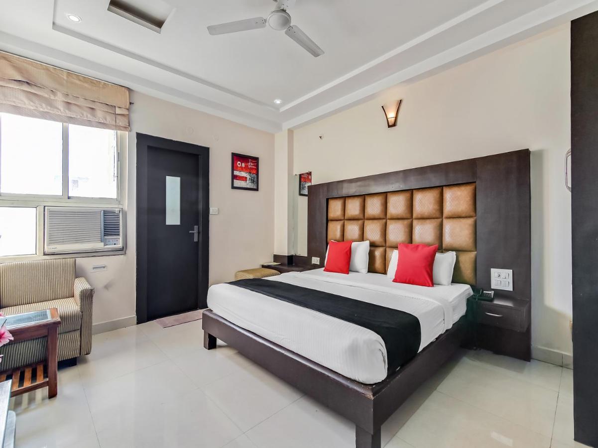 Capital O 32619 Hotel Sugar Palm กวาลิออร์ ภายนอก รูปภาพ